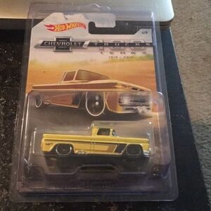 New Hot Wheels Custom ‘62 Chevy Pickup